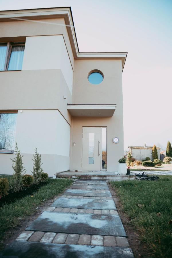 Rumido Suite Valmiera Exterior photo